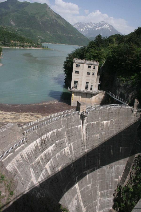 Le barrage du Sautet_001.JPG (2242465 octets)