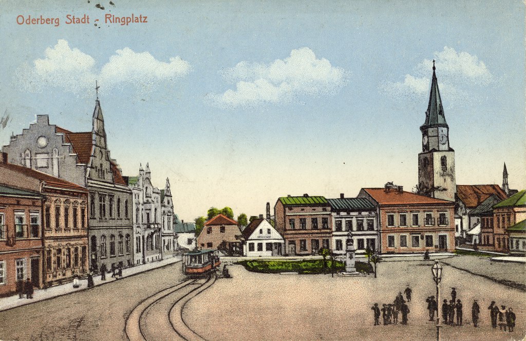 Namesti ve Starem Bohumine - v době kdy tady jezdily tramvaje, okolo roku 1900