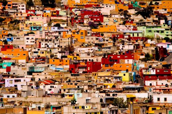 Slum v jihoamerické mestské aglomeraci