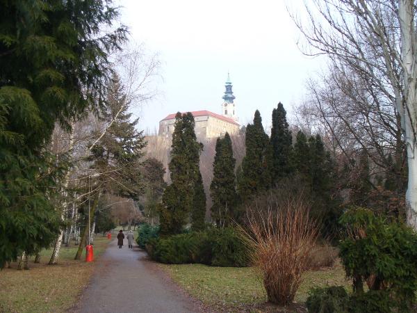Pohlad na hrad z parku