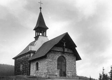 Kaple s kamennou předsíní v roce 1935