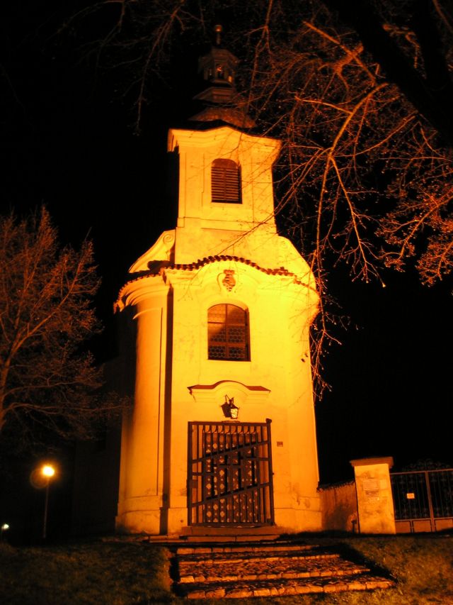 Kostel v noci