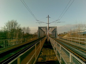 Zeleznicni most pres Odru