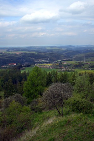 Vyhlídka na Třebel a údolí Kosového potoka