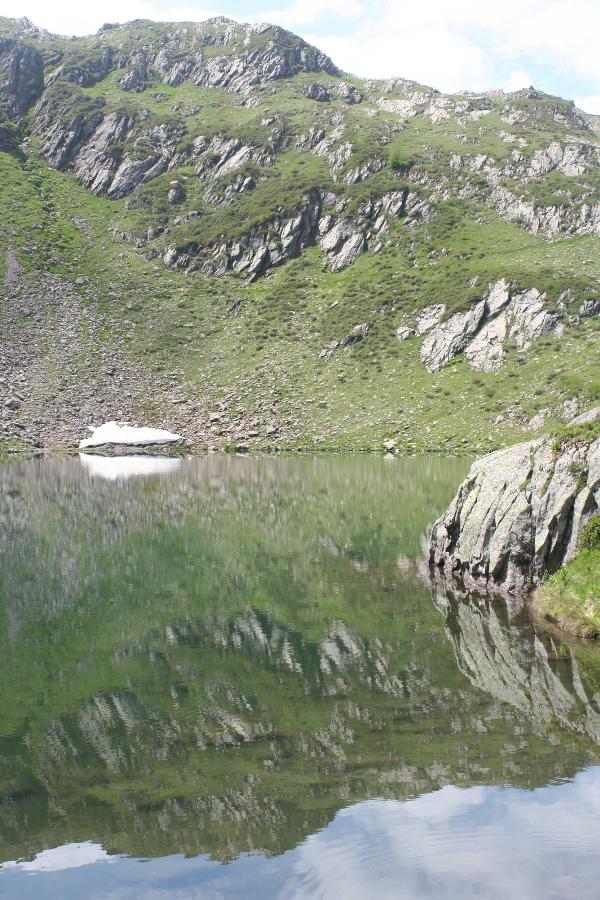 Le lac du Brevent_003.JPG (510548 octets)