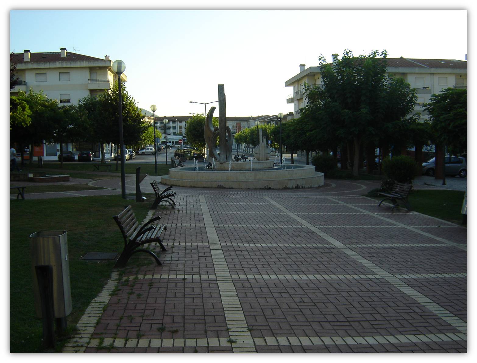 Praça Sá Carneiro 2