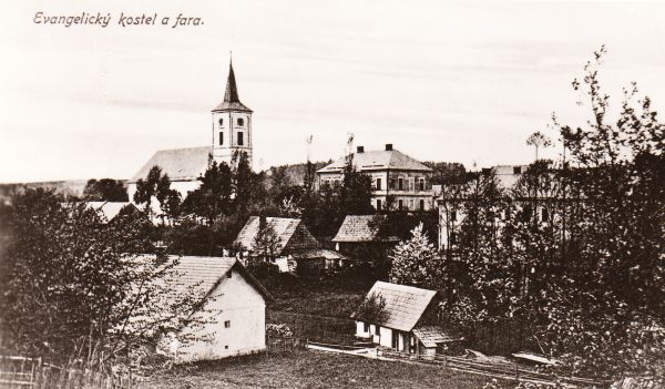 Evangelický kostel a fara na pocátku 20. stoleti