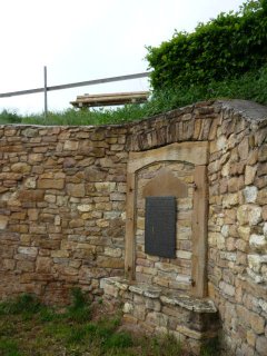 Geschichtstafel Klostermauer Sion