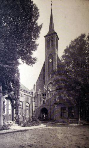 Blick auf die Klosterkirche 1910. Heute ist dort das Bernsteinmuseum.