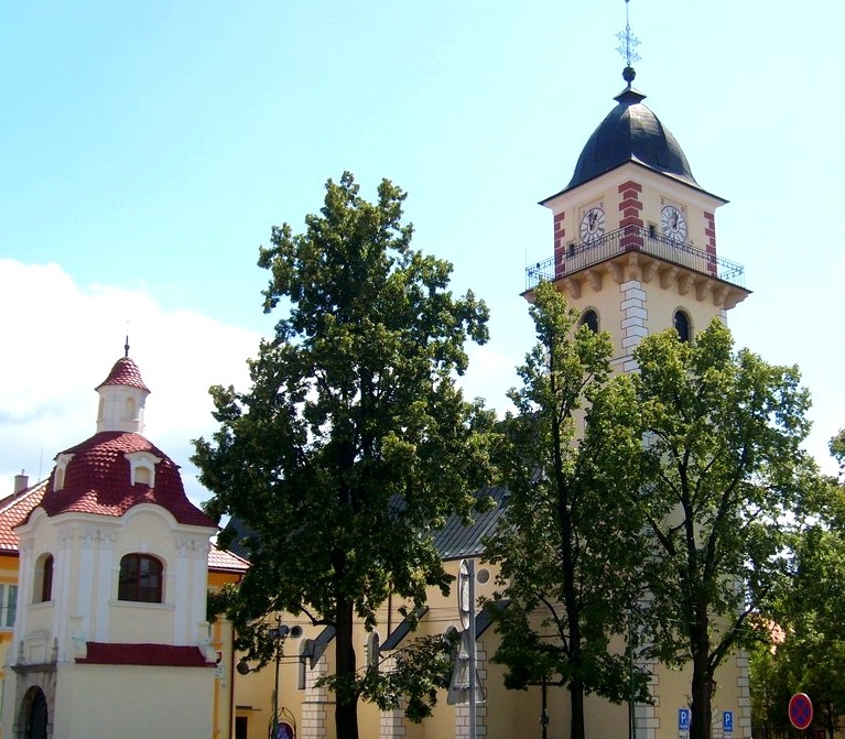 kostol sv. Martina + kaplnka Jana Nepomuckeho