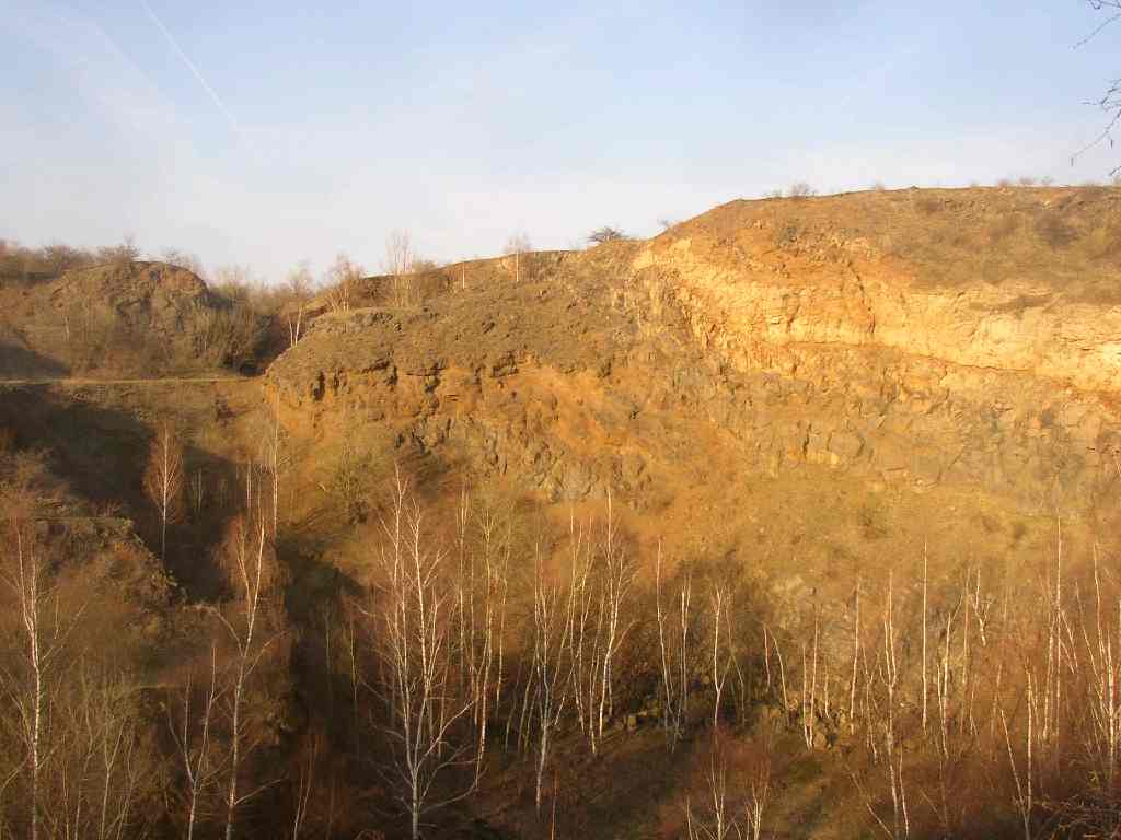Abandoned quarry in evening sun. Photo by Toniczech, March 2008.