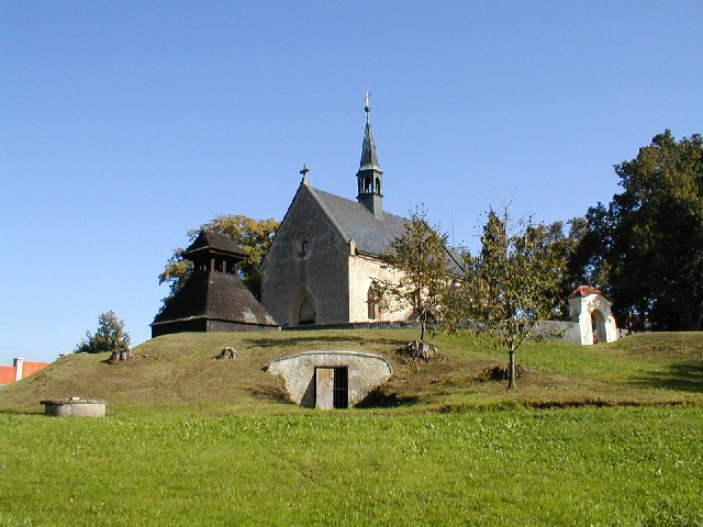 Kostel a zvonice v Bělči