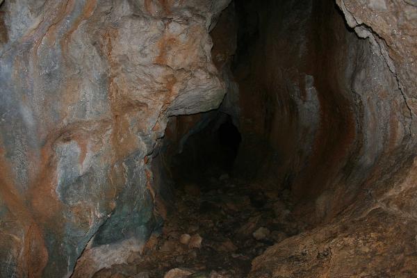 grotte de l ours_03.JPG (293009 octets)