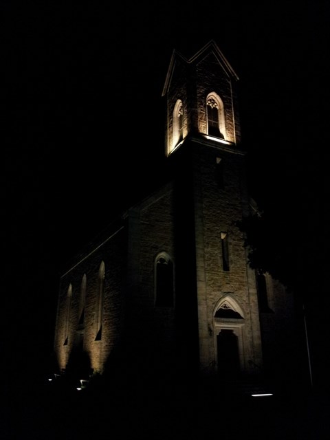 Kapelle mit Abendbeleuchtung