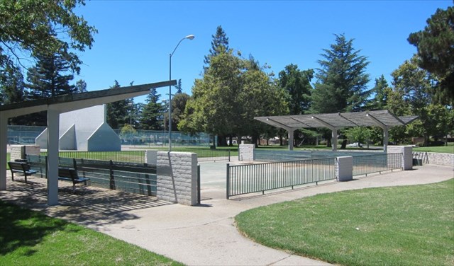 Horseshoe Courts at Grupe Park