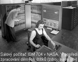 Sálový počítač IBM 704