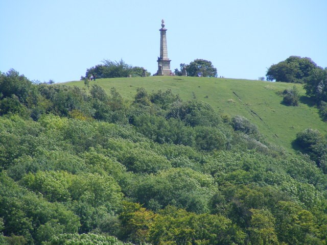 Coombe Hill monument and scarp