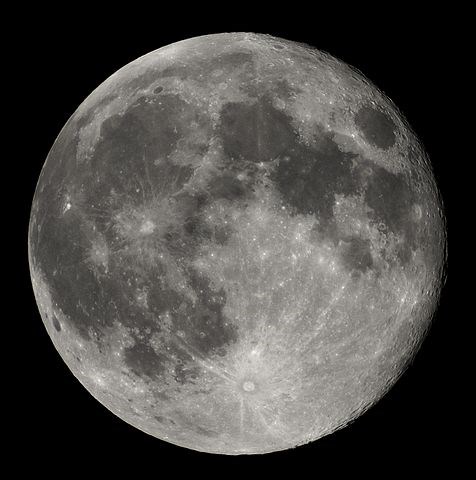 Měsíc ze Země.