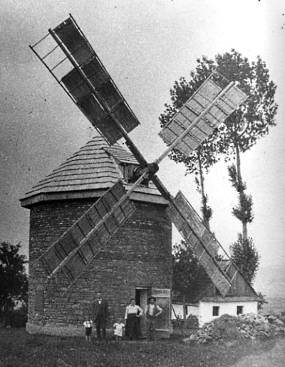 Historie vetrneho mlyna Vetrak © ZS Stipa