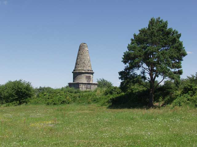 Memorial of the battle erected in 1881. Photo by Mikes & Danuska, July 2006.