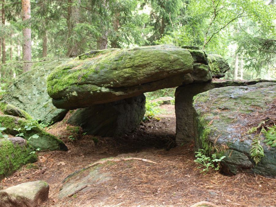 Výsledek obrázku pro kbilsky dolmen