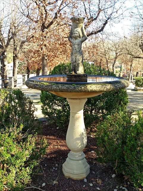 La fontaine statue