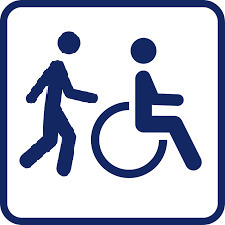 Rollstuhl mit Anschieber