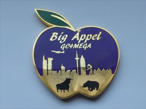 The Big Äppel Geocoin - Front