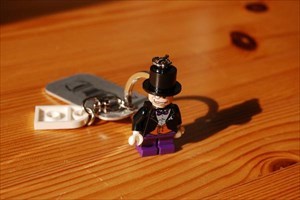 Lego Penguin Keychain Travel Bug 