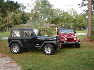 C:\Users\carol touchton\Pictures\2007-10-15 Jeeps\