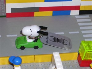 Snoopy cruizin&#39; in Lego Land!