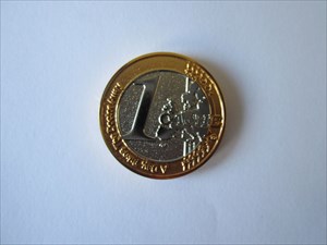1 EURO     1&#8364;