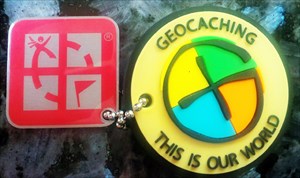 murrers roter Geocaching Logo Travel Tag