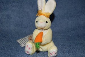Yellow Bunny - pic 1