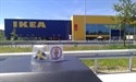 Vor der IKEA- Filiale in Rothenburg/CH