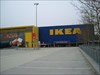 IKEA München Süd (1) Ein seltener Anblick: leerer Parkplatz. Wir waren vor der Arbeit dort.