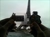 déposé pres de la tour Eiffel