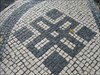 Mafra Este exemplo da calçada portuguesa fica perto de onde encontrámos o Ground Grabber (Mafra junto ao Convento).&#13;&#10;(Esta estava em divída...)