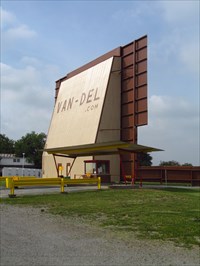 Van-Del Drive-In - Middle Point, Ohio - Drive-In Movie Theaters on  