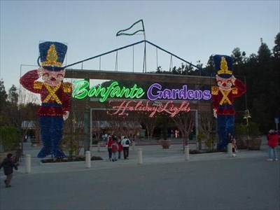 Bonfante Gardens Holiday Lights Gilroy Ca Holiday Displays On