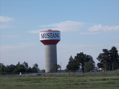 Municipal Water Tower - Mustang, OK - Water Towers on Waymarking.com