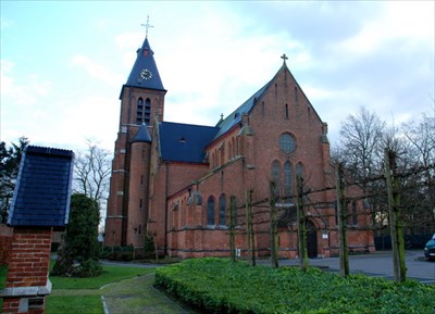 Heilig-Kruiskerk – Moerbeke, Belgium - Roman Catholic Churches on ...
