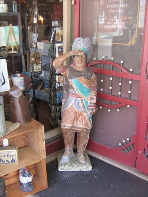 Kaw Liga Hank Williams Hermann Mo, Kawliga Wooden Indian Statue