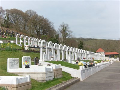 aberfan cemetery merthyr waymarking cemeteries waymark
