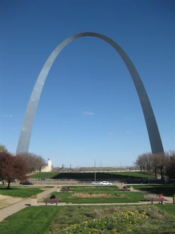St. Louis Arch tram loses power, traps visitors - News Article Locations on www.waterandnature.org