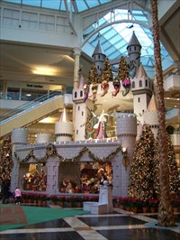Somerset Collection - Christmas Shopping in Troy, Michigan…