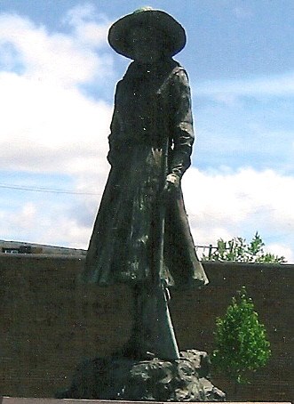 Annie Oakley Statue - Greenville, OH - Smithsonian Art Inventory Sculptures  on 