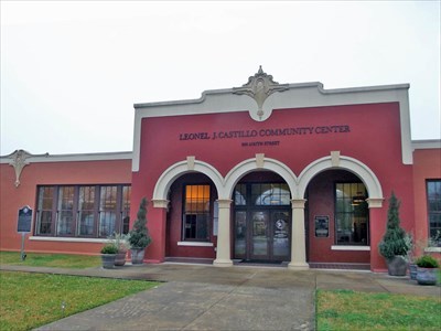 Robert E. Lee Elementary School - Near Northside Historic District -  Houston, TX - NRHP Historic Districts - Contributing Buildings on  