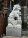 Image for Le lion chinois du temple bouddhiste - Hochelaga, Montréal (Qc) Canada
