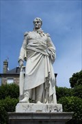 Image for Avranches. La statue du général Valhubert nettoyée - Avranches, France